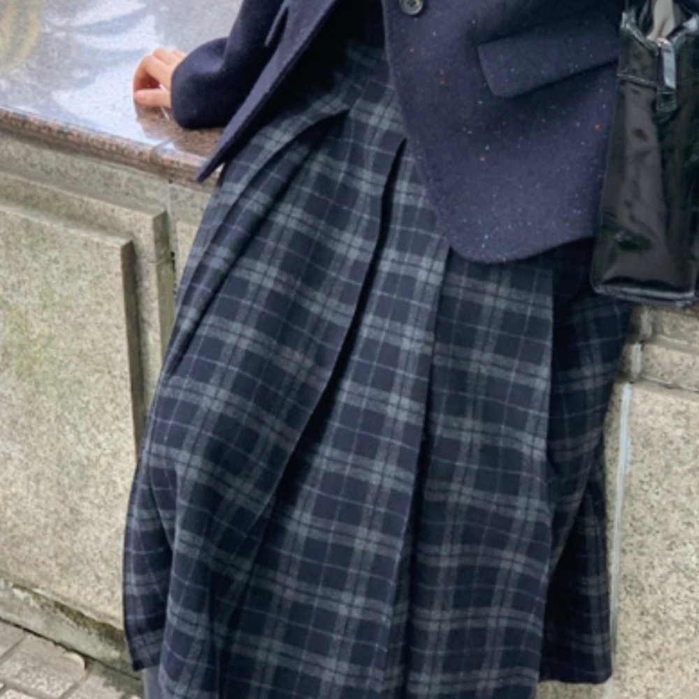 Vintage Wool Navy Plaid Midi Skirt - Picture 2 of 12